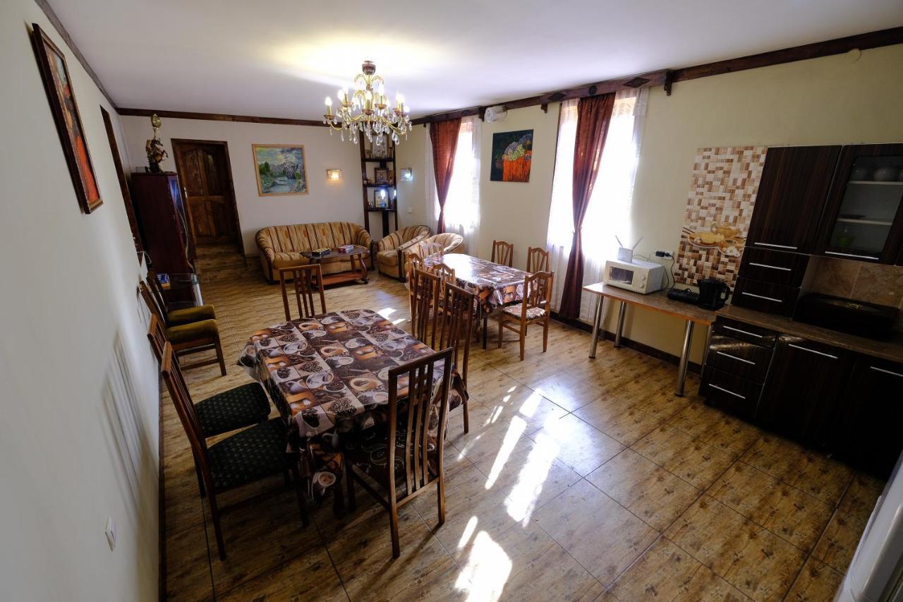 Laila Guest House Mestia Kültér fotó