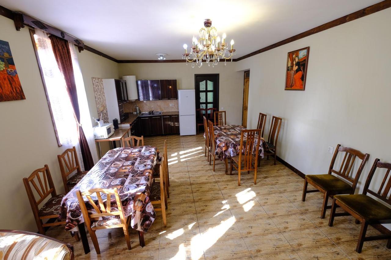 Laila Guest House Mestia Kültér fotó